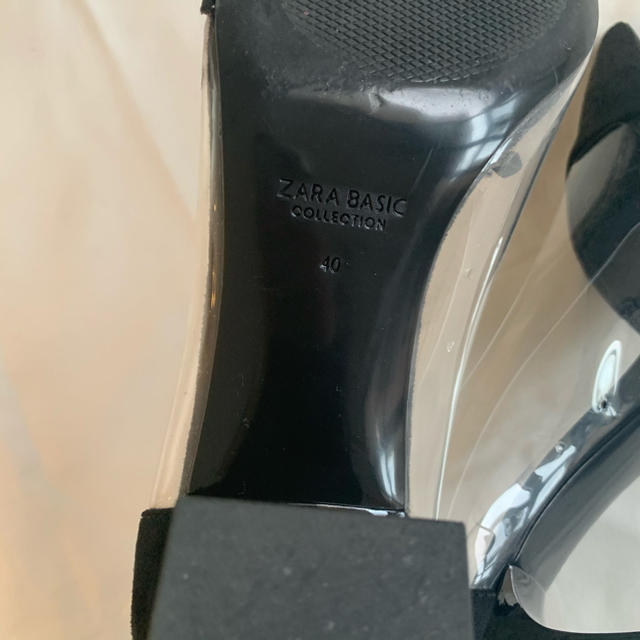 ZARA(ザラ)のZARA ザラ　ビニール　クリア　パンプス　スエード　黒　ブラック　サンダル レディースの靴/シューズ(ハイヒール/パンプス)の商品写真