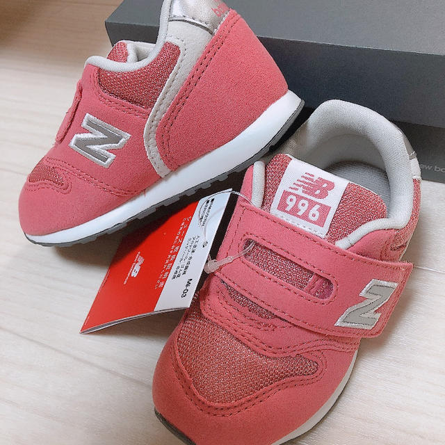 New Balance(ニューバランス)のニューバランス996 ピンク13.5cm 新品未使用 キッズ/ベビー/マタニティのベビー靴/シューズ(~14cm)(スニーカー)の商品写真