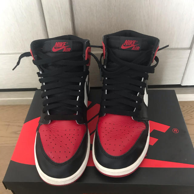 NIKE(ナイキ)のNIKE AIR JORDAN1 bred toe 24cm つま赤 レディースの靴/シューズ(スニーカー)の商品写真