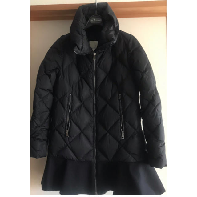 MONCLER(モンクレール)の9/23までお値下げ！不動の人気型♡モンクレール ダウン レディース　ブーラン レディースのジャケット/アウター(ダウンジャケット)の商品写真