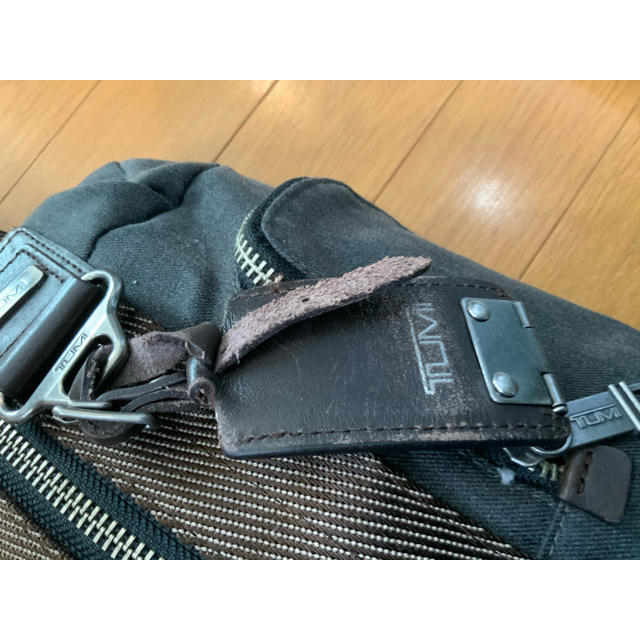 TUMI(トゥミ)のTUMI トゥミ　スリング　SLING モデル番号22318ATH2 メンズのバッグ(ボディーバッグ)の商品写真