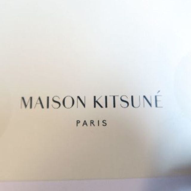 MAISON KITSUNE'(メゾンキツネ)のMAISON KITSUNE IPHONE CASE AQUA YOGA FOX レディースのファッション小物(その他)の商品写真