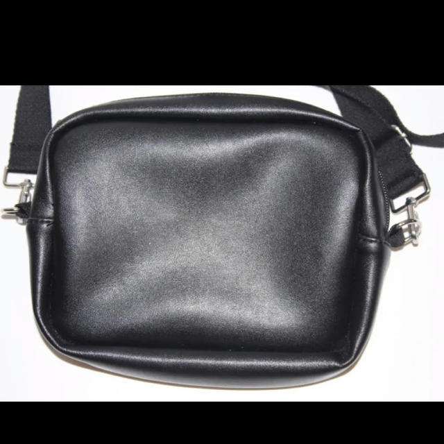 MSGM(エムエスジイエム)のMSGM ショルダーバッグ　リバーシブル メンズのバッグ(ショルダーバッグ)の商品写真