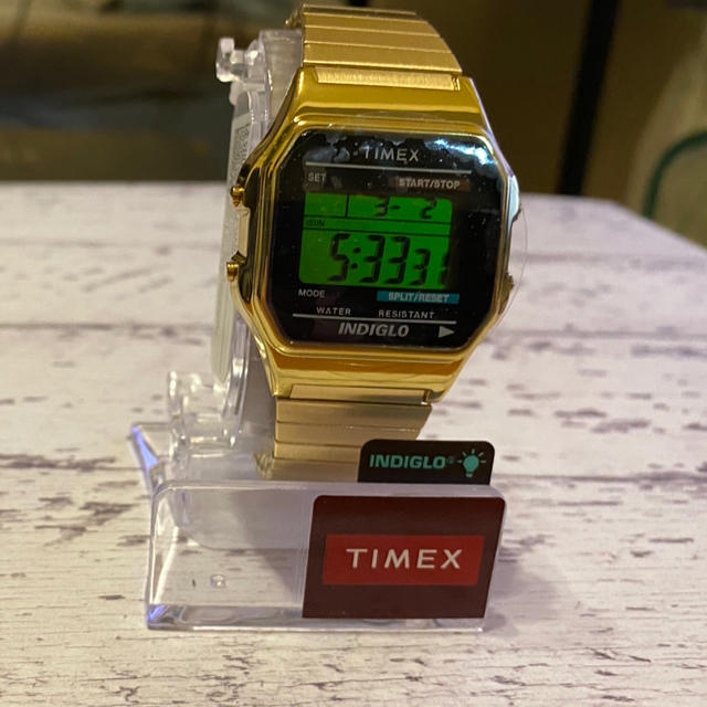 TIMEX(タイメックス)の【新品】timex デジタルクラシック腕時計　タイメックス　ゴールド メンズの時計(腕時計(デジタル))の商品写真