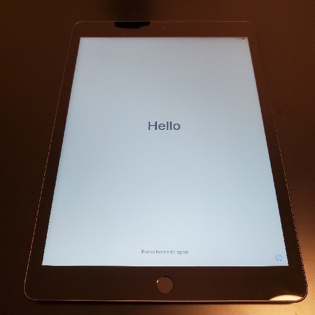 10.2インチiPad Wi-Fi 32GB(第8世代) スペースグレイPC/タブレット