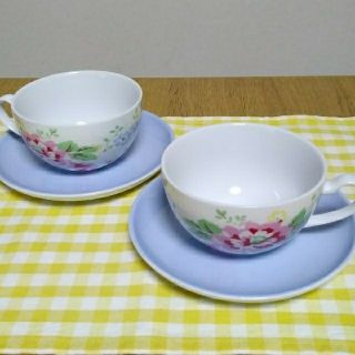 キャスキッドソン(Cath Kidston)のCath Kidstonキャスキッドソン　カップアンドソーサー（２客セット）(食器)