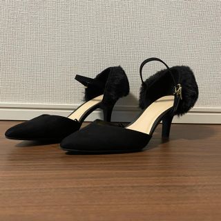 ジーユー(GU)の✨✨GUのバックファーパンプス 新品未使用品✨✨(ハイヒール/パンプス)