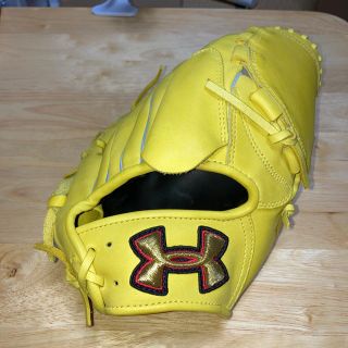 アンダーアーマー(UNDER ARMOUR)の【アンダーアーマー】【箱、袋付】投手（ピッチャー）軟式グローブ　右投用(グローブ)