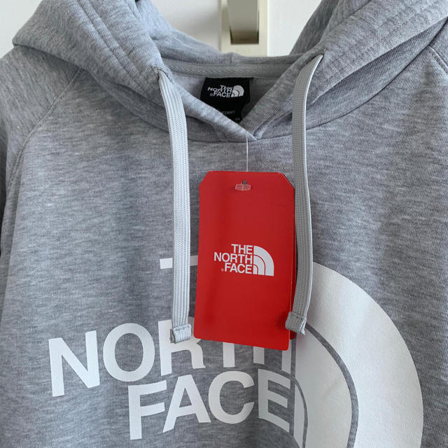 THE NORTH FACE(ザノースフェイス)の新品　ノースフェイス　パーカー レディースのトップス(パーカー)の商品写真