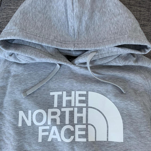 THE NORTH FACE(ザノースフェイス)の新品　ノースフェイス　パーカー レディースのトップス(パーカー)の商品写真