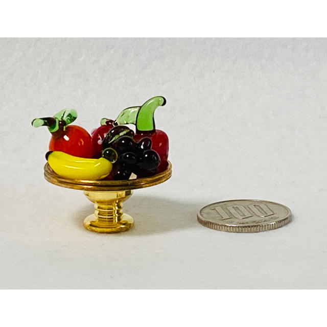 【 新品・未使用 】金属製 ミニチュア フルーツスタンド & 果物盛り合わせ | フリマアプリ ラクマ