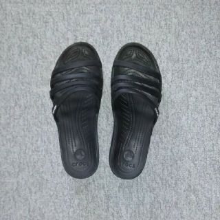 クロックス(crocs)の専用です。クロックス　サンダル　crocs RHINDA WEDGE (サンダル)