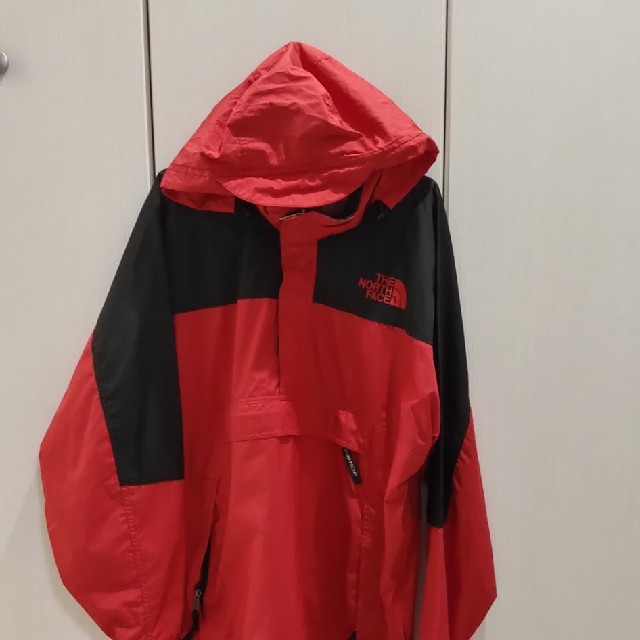 THE NORTH FACE(ザノースフェイス)のTHE NORTH FACE マウンテンパーカー メンズのジャケット/アウター(ナイロンジャケット)の商品写真