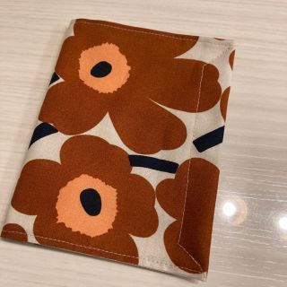 マリメッコ(marimekko)のマスクケース　非密のマスク　磁石でしまえるんです♪(その他)