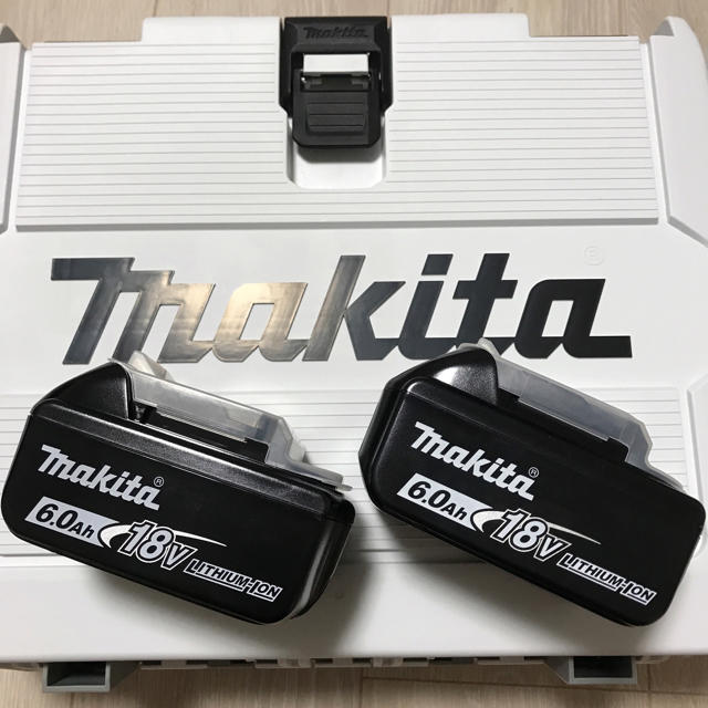 18Vmakita   純正　新品　18V   バッテリー　BL1860B  マキタ