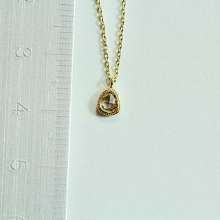 アーカー(AHKAH)のhum ローズカットダイヤモンドネックレス（0.121ct  ）(ネックレス)