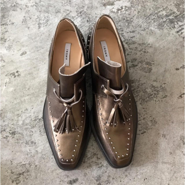 Ameri VINTAGE(アメリヴィンテージ)のAmeri VINTAGE STUDS TASSEL LOAFER Sサイズ レディースの靴/シューズ(ローファー/革靴)の商品写真