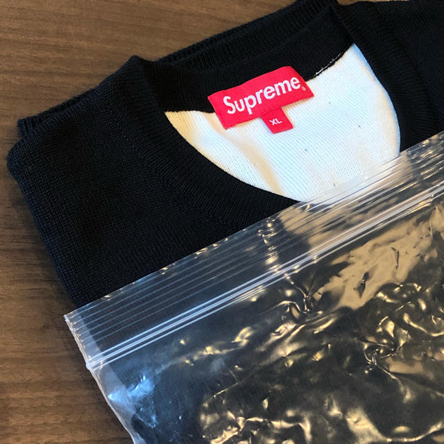 Supreme(シュプリーム)の黒 XL supreme Fuck Sweater シュプリーム  セーター メンズのトップス(ニット/セーター)の商品写真