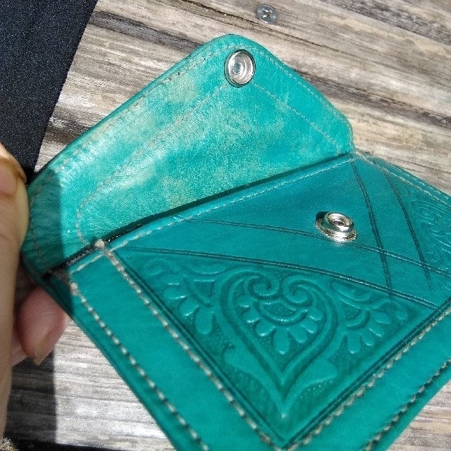 新品未使用 本革 モロッコ ハンドメイド カービングレザー ポシェット