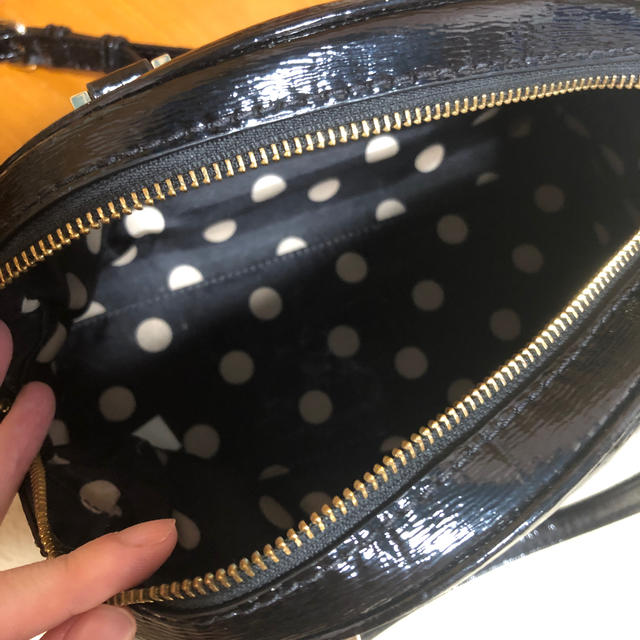 kate spade new york(ケイトスペードニューヨーク)のケイトスペード エナメル ハンドバッグ 黒 ショルダー kate spade レディースのバッグ(ハンドバッグ)の商品写真