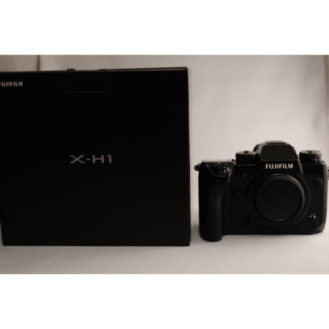 富士フイルム(フジフイルム)のFujifilm X-H1 ミラーレス一眼 美品 フジフィルム  スマホ/家電/カメラのカメラ(ミラーレス一眼)の商品写真