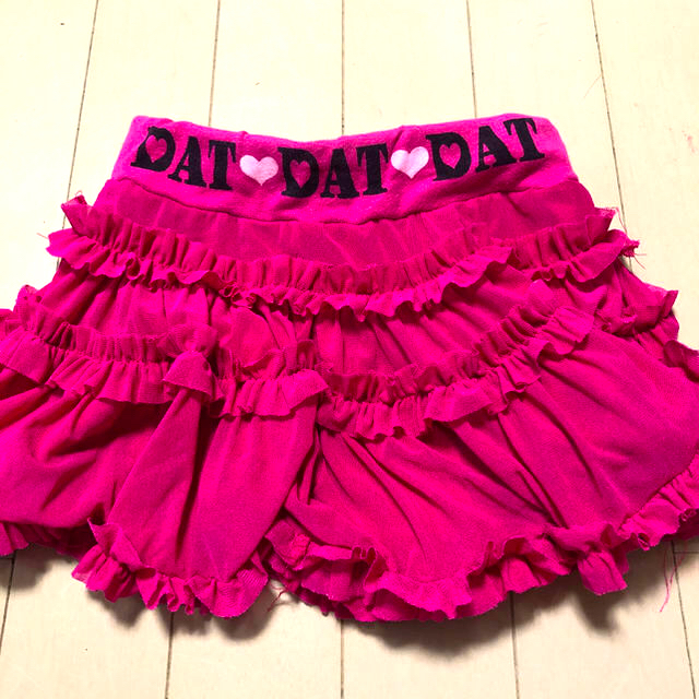 DAT(ダット)のDAT スカート  キッズサイズ100cm キッズ/ベビー/マタニティのキッズ服女の子用(90cm~)(スカート)の商品写真