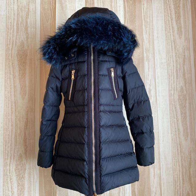 MONCLER(モンクレール)のモンクレールキッズ8a130㎝ キッズ/ベビー/マタニティのキッズ服女の子用(90cm~)(ジャケット/上着)の商品写真