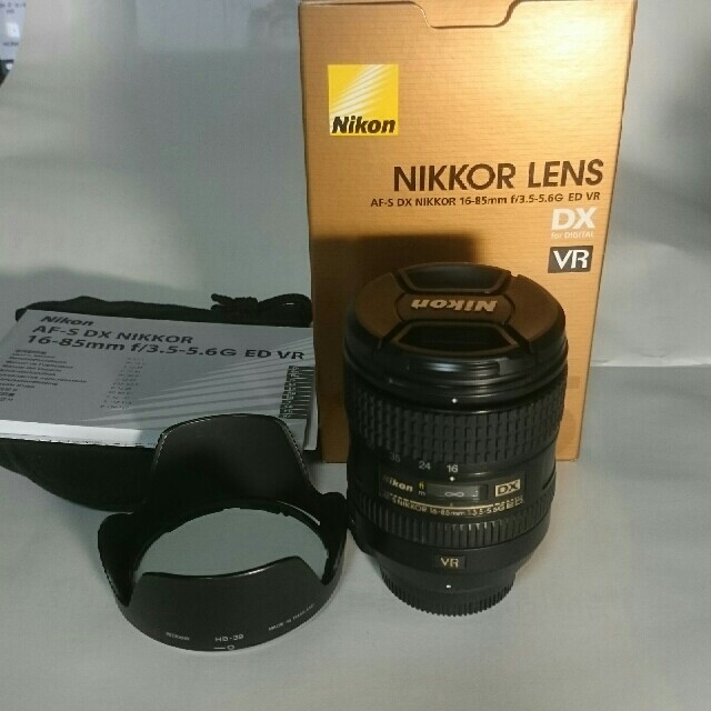 Nikon(ニコン)のAF-S DX 16-85mm F3.5-5-6G ED VR スマホ/家電/カメラのカメラ(レンズ(ズーム))の商品写真