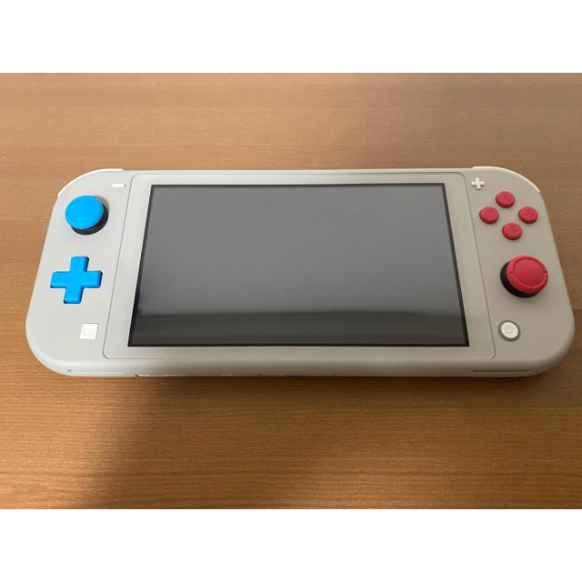 Nintendo Switch(ニンテンドースイッチ)の【本体】Nintendo Switch Lite ザシアン・ザマゼンタ ポケモン エンタメ/ホビーのゲームソフト/ゲーム機本体(家庭用ゲーム機本体)の商品写真