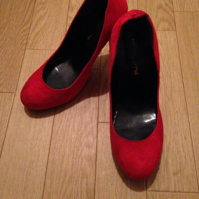 赤*パンプス レディースの靴/シューズ(ハイヒール/パンプス)の商品写真