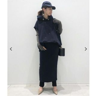 アパルトモンドゥーズィエムクラス(L'Appartement DEUXIEME CLASSE)のL'ApAMERICANA N/S Hooded プルオーバー &スカート(セットアップ)