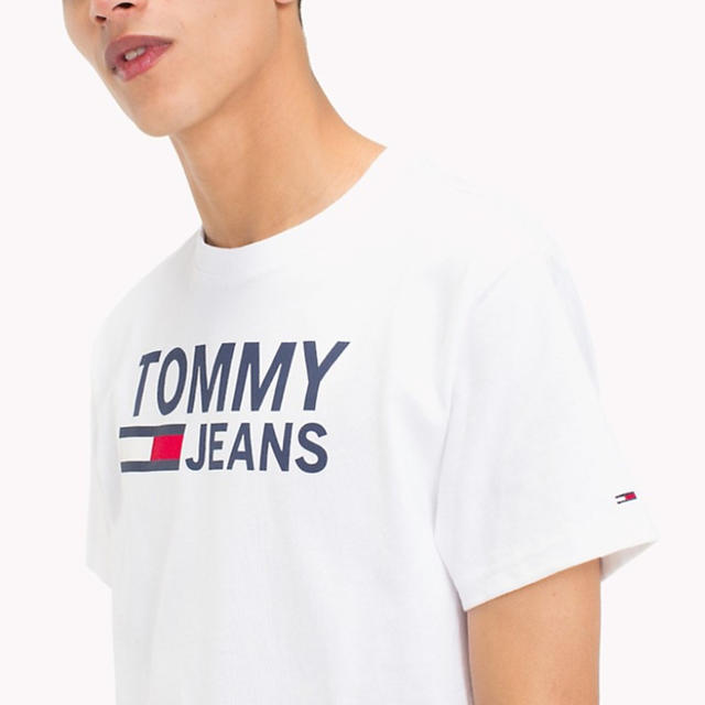 TOMMY HILFIGER(トミーヒルフィガー)の【新品、未使用】トミー　ジーンズ　定番　ロゴ　Tシャツ　半袖　Sサイズ メンズのトップス(Tシャツ/カットソー(半袖/袖なし))の商品写真