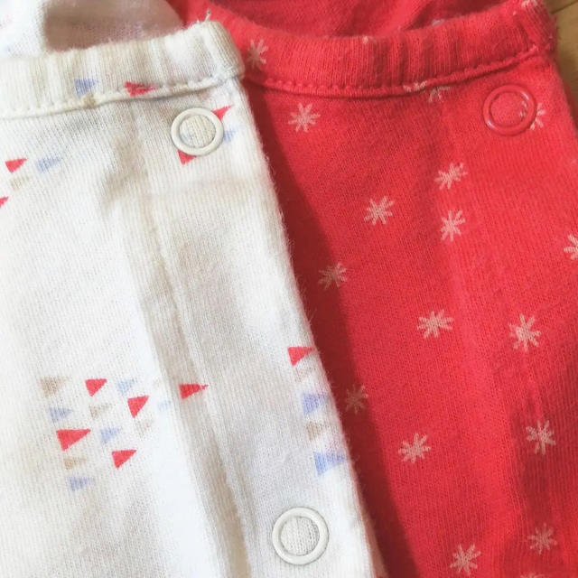 babyGAP(ベビーギャップ)のベビーギャップ　ロンパース　赤白2点セット　60 キッズ/ベビー/マタニティのベビー服(~85cm)(ロンパース)の商品写真