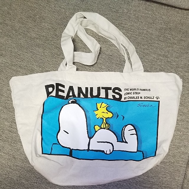 SNOOPY(スヌーピー)の【モコ様専用】スヌーピー エコバッグ エンタメ/ホビーのおもちゃ/ぬいぐるみ(キャラクターグッズ)の商品写真