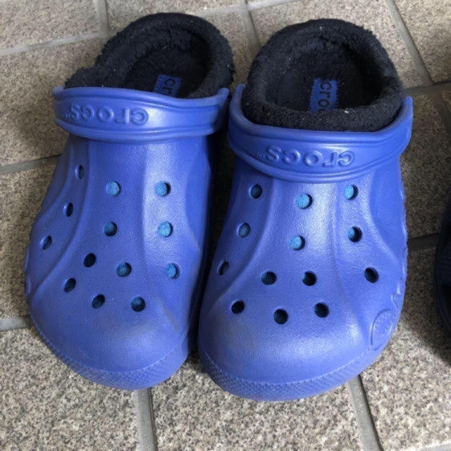 crocs(クロックス)のクロックス　2足セット キッズ/ベビー/マタニティのキッズ靴/シューズ(15cm~)(サンダル)の商品写真