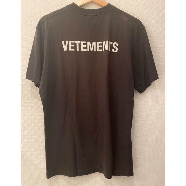 Balenciaga(バレンシアガ)のvetements staff Tシャツ メンズのトップス(Tシャツ/カットソー(半袖/袖なし))の商品写真