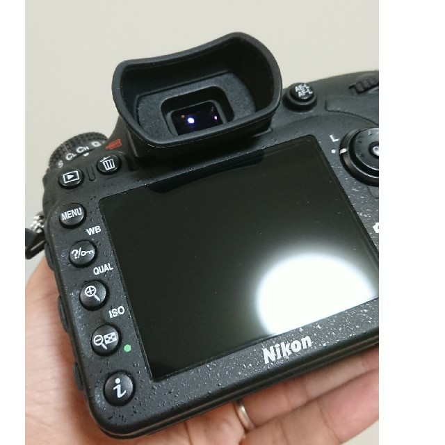 Nikon(ニコン)のNikon D7200 本体+バッテリー2つ スマホ/家電/カメラのカメラ(デジタル一眼)の商品写真