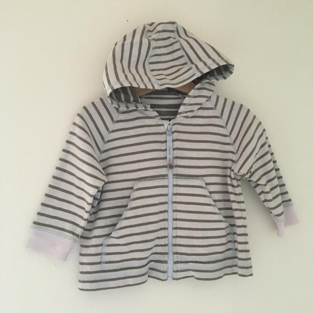 PETIT BATEAU(プチバトー)のプチバトーボーダーパーカー  キッズ/ベビー/マタニティのベビー服(~85cm)(カーディガン/ボレロ)の商品写真