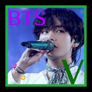 ボウダンショウネンダン(防弾少年団(BTS))のBTS V テテ テヒョン 着用風  南京錠チャーム ブレスレット(ブレスレット/バングル)