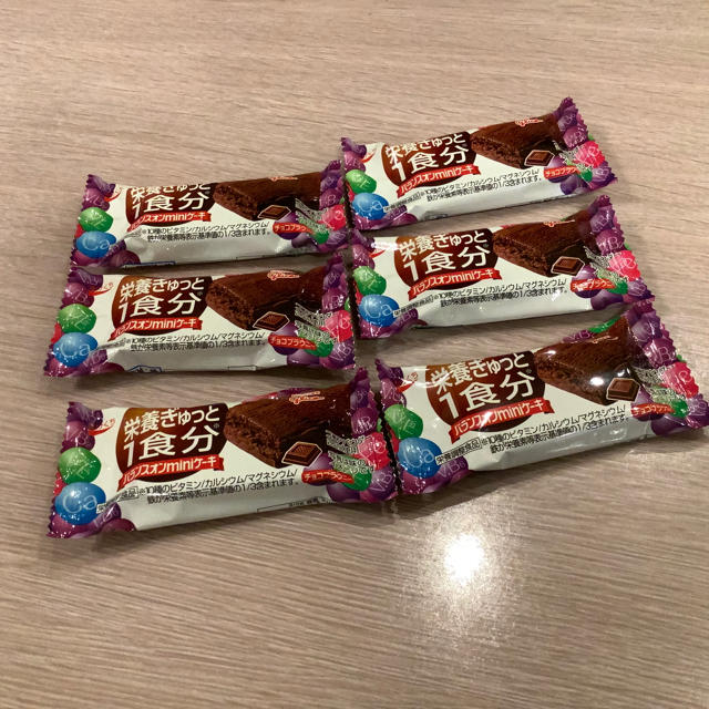 グリコ 江崎グリコ バランスオンminiケーキ チョコブランニュー味 ６個セットの通販 By 幹子 S Shop グリコならラクマ