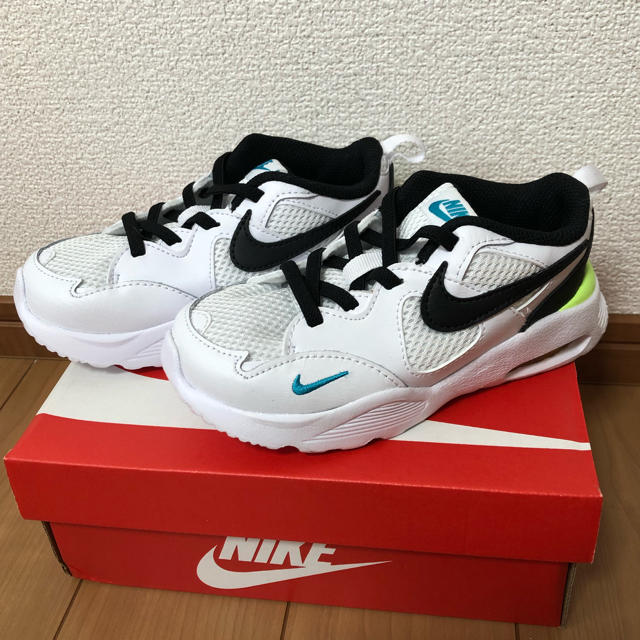 NIKE(ナイキ)のNIKE キッズジュース　AIRMAX FUSION キッズ/ベビー/マタニティのキッズ靴/シューズ(15cm~)(スニーカー)の商品写真