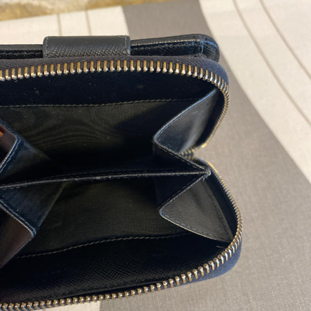 PRADA 二つ折り財布