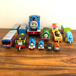トミー(TOMMY)の【プラレール】パーシーと動物園貨車セットなど(電車のおもちゃ/車)