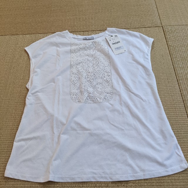 ZARA(ザラ)の【新品未使用】ZARA 半袖Ｔシャツ レディースのトップス(Tシャツ(半袖/袖なし))の商品写真