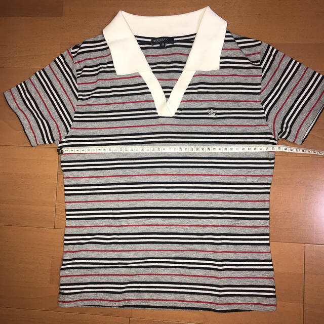 BURBERRY(バーバリー)のバーバリー  ロンドン　レディース半袖 レディースのトップス(Tシャツ(半袖/袖なし))の商品写真