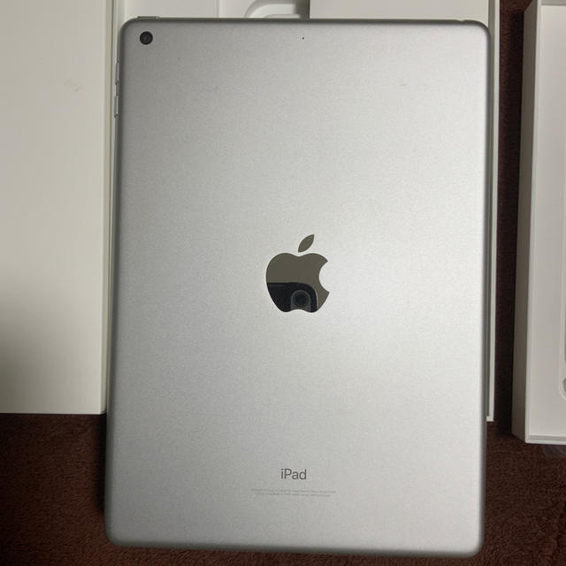 iPad 第6世代 32GB wifi シルバー　Apple Pencil付き 3