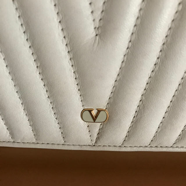 valentino garavani(ヴァレンティノガラヴァーニ)のヴァレンチノ   ガラバーニ　ショルダーバック　 レディースのバッグ(ショルダーバッグ)の商品写真