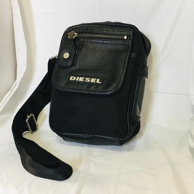 DIESEL（ディーゼル）メンズショルダーバッグの通販 by ぐれい's shop｜ラクマ