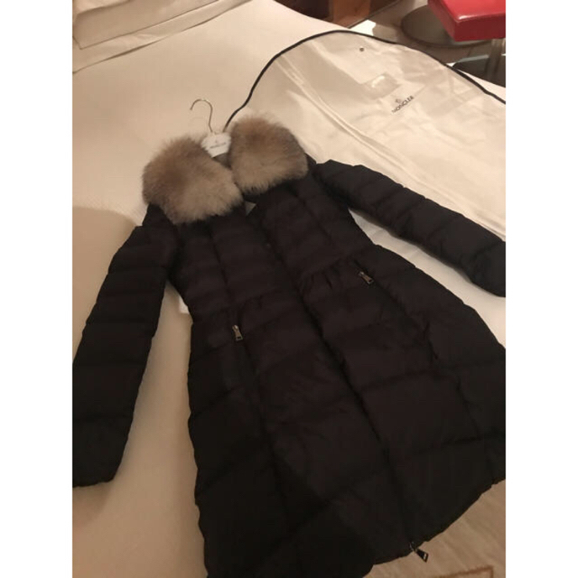 MONCLER(モンクレール)のモンクレール ロングダウン Hirondelle サイズ1 レディースのジャケット/アウター(ダウンジャケット)の商品写真