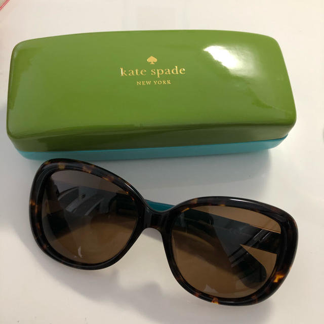 kate spade new york(ケイトスペードニューヨーク)のケイトスペードサングラス レディースのファッション小物(サングラス/メガネ)の商品写真